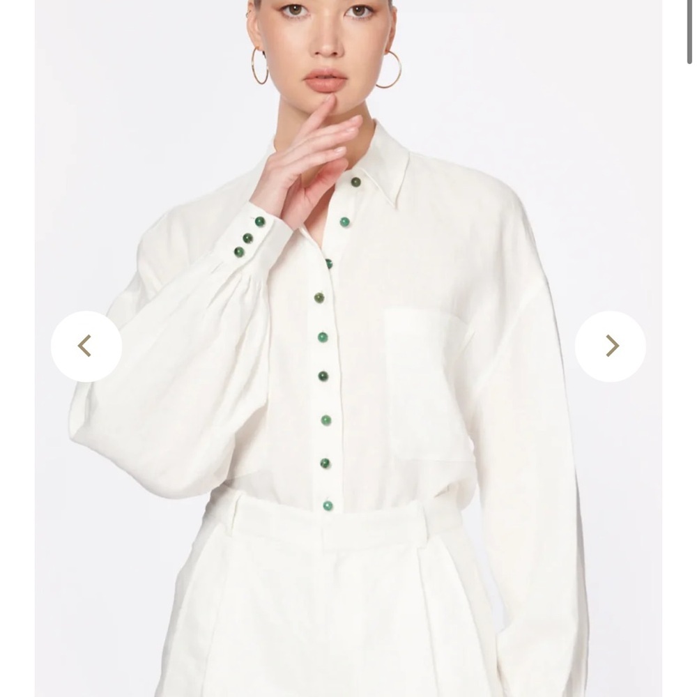 ✨ Cami NYC Belkis White Linen‎ Blouse w/ Green Turquoise Buttons XS ✨